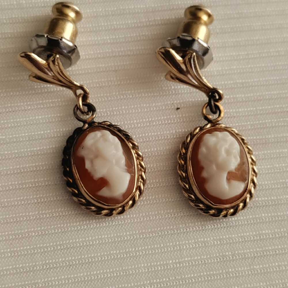 Antique victorian cameo earrings